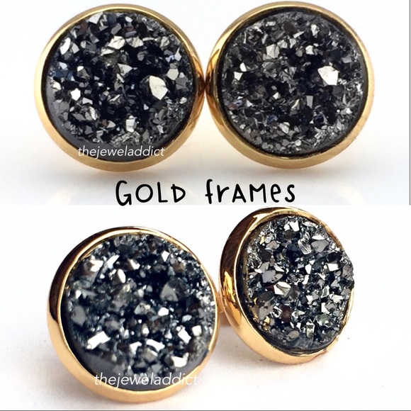 3 for 15🎀 chunky Grey Drusy style earrings - Picture 8 of 15